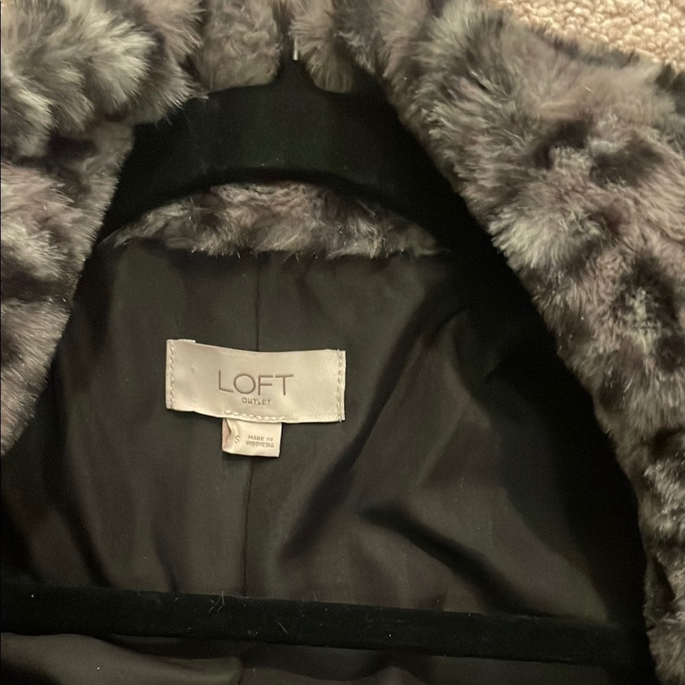 LOFT Gray Leopard Print Teddy Jacket - Picture 3 of 7